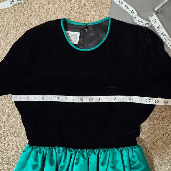 10 (fits 6-8) Early 90s(?) Vintage William Pearson Black Green Modest Gown Dress - Picture 9 of 14